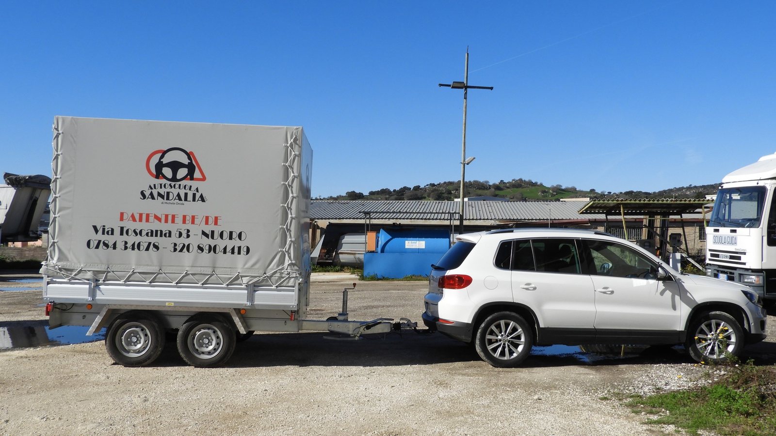 Mezzo per trasporto merci Autoscuola Sandalia